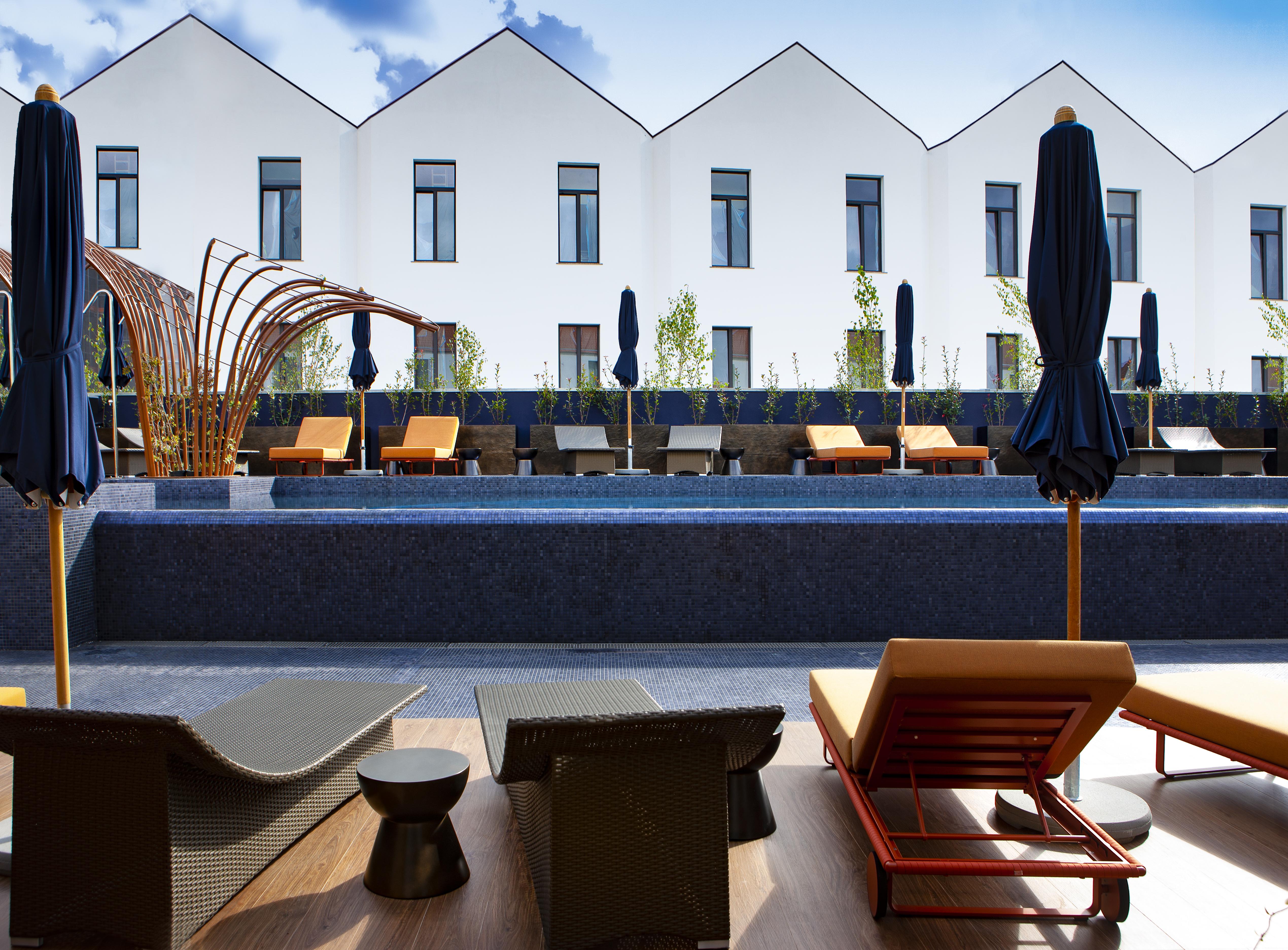 Forte De Gaia, Autograph Collection Vila Nova de Gaia Exteriör bild The pool at the hotel