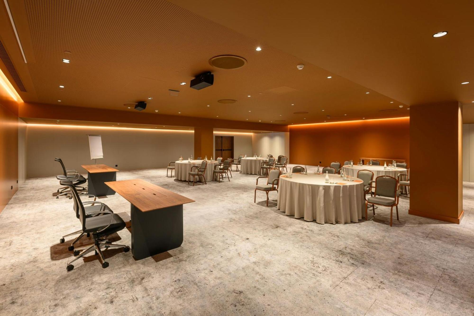 Forte De Gaia, Autograph Collection Vila Nova de Gaia Exteriör bild The meeting room